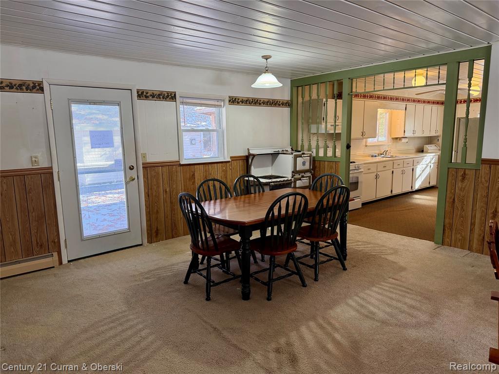 105 Northern Oaks Drive, Houghton Lake, MI 48629 — Photo 11