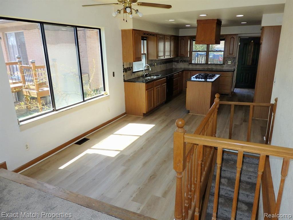 925 MALLOCK Road, White Lake, MI — Photo 29