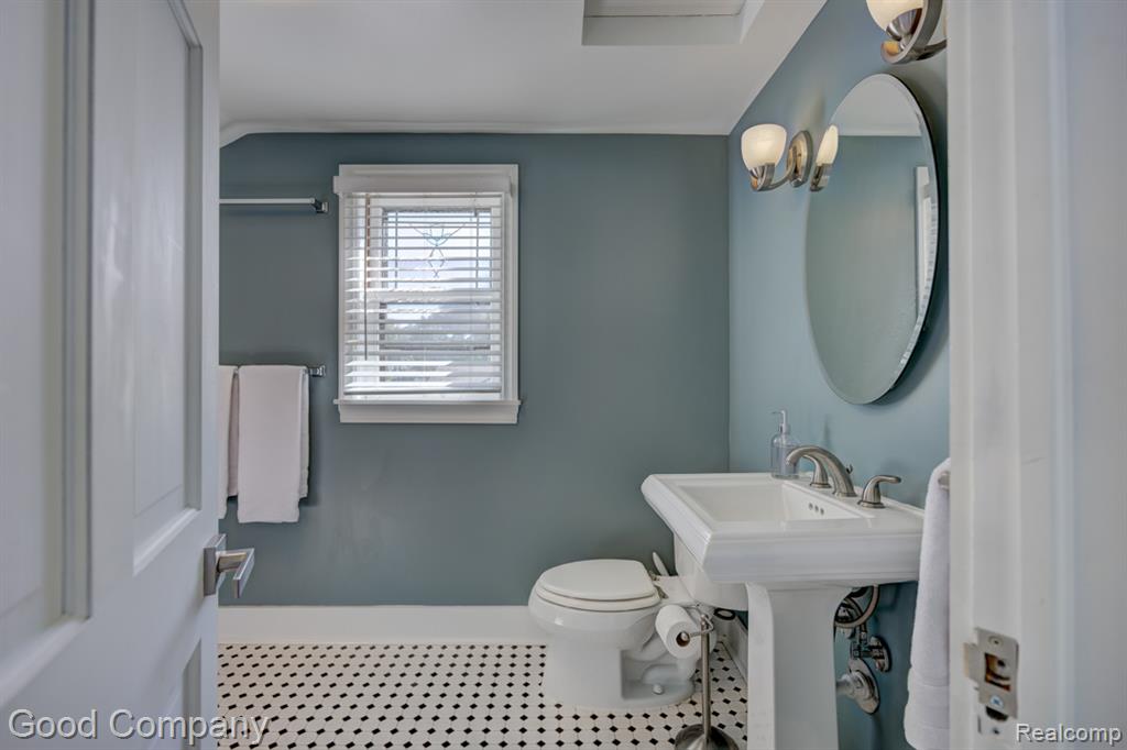 713 S Pleasant Street, Royal Oak, MI 48067 — Photo 32