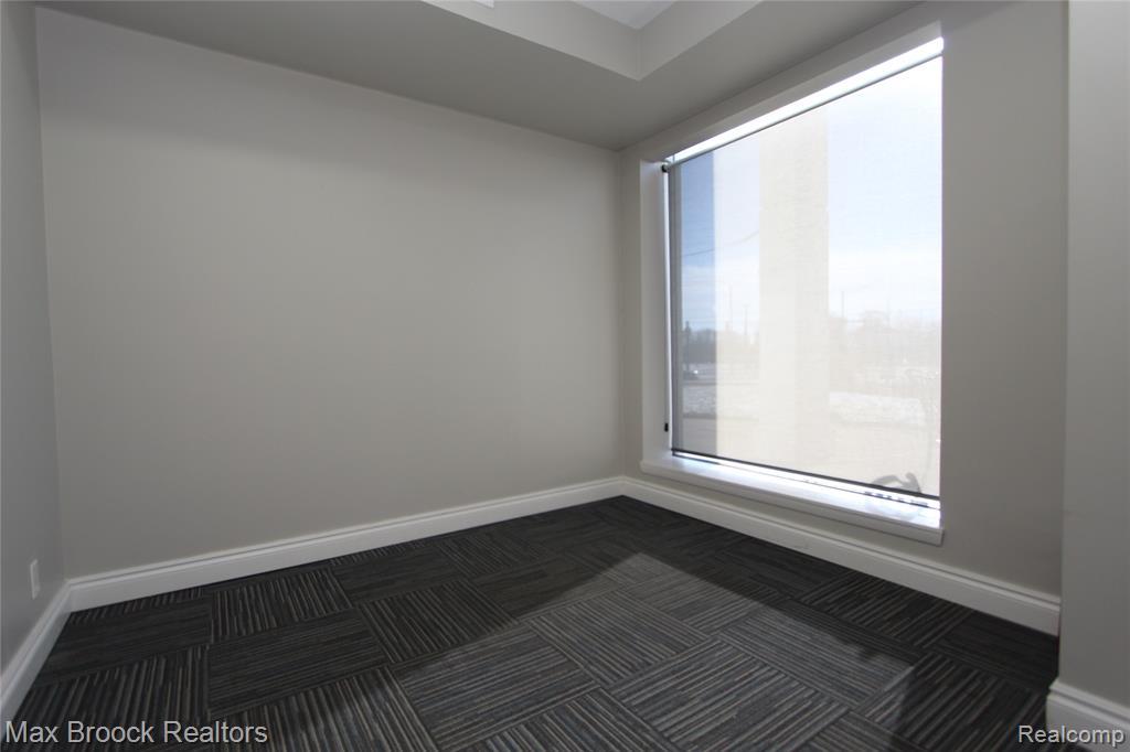 33060 Northwestern Highway, West Bloomfield, MI — Photo 10