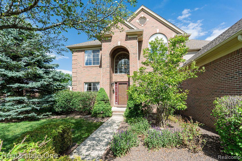 985 Monterey Lane, Rochester Hills, MI 48307 — Photo 2