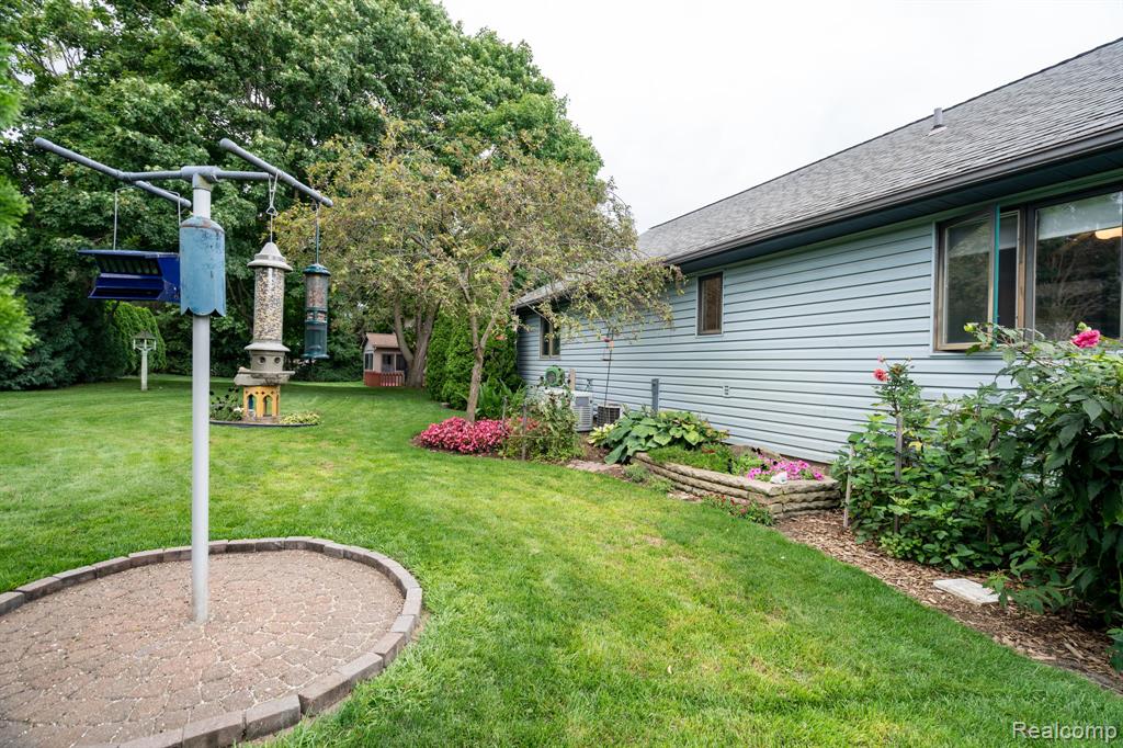 8637 Brazos Court, White Lake, MI — Photo 40
