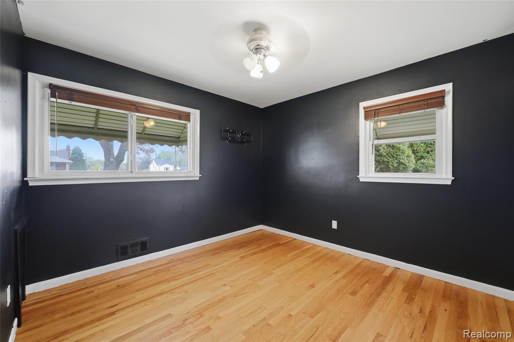 24920 Star Valley Drive, Saint Clair Shores, MI 48080 — Photo 17