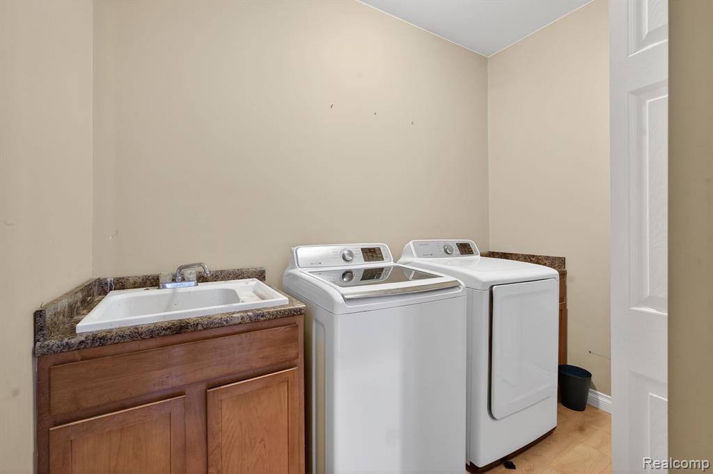 9399 Oakdale Street, Clay, MI 48001 — Photo 14