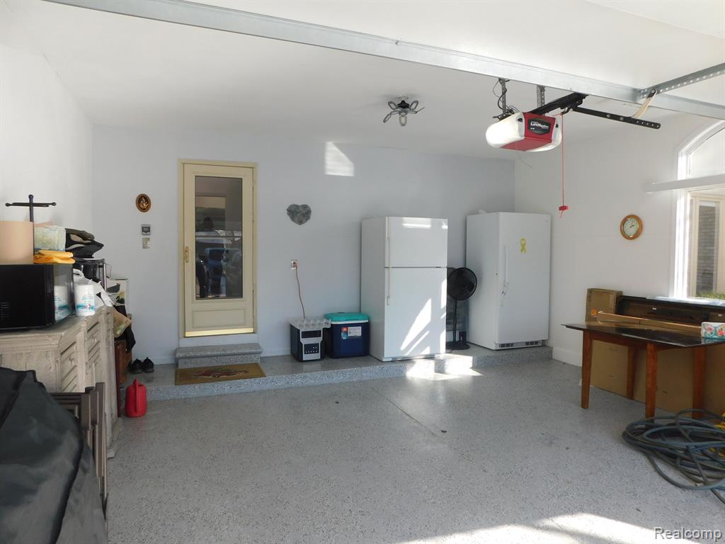 43175 W KIRKWOOD Drive, Clinton Twp, MI 48038 — Photo 55