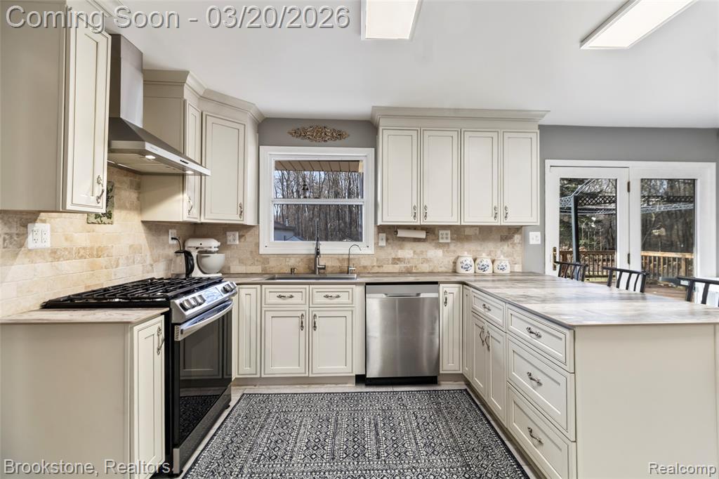 3955 Morgan Road, Lake Orion, MI — Photo 14