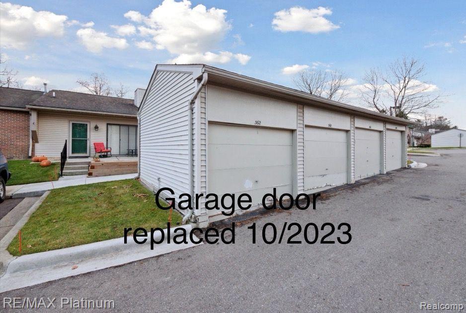 362 SPRING BROOKE Drive, Brighton, MI 48116 — Photo 12