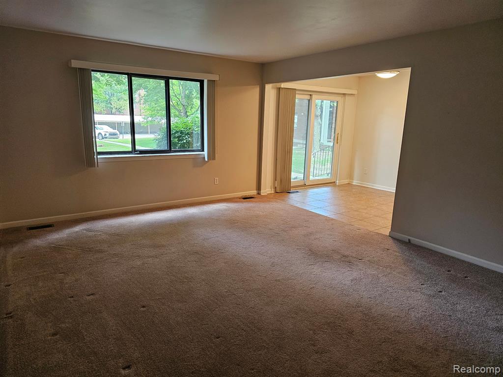 42184 TODDMARK Lane, Clinton Twp, MI 48038 — Photo 18