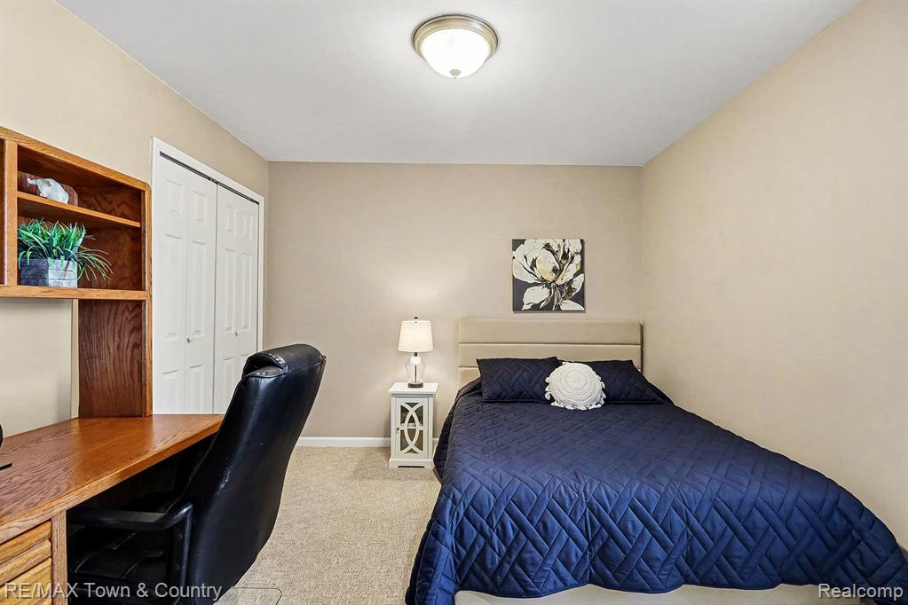 7241 Kings Way, Flushing, MI 48433 — Photo 18