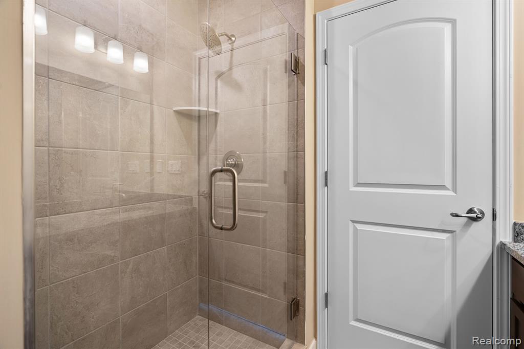 849 Canterbury Ln, Troy, MI 48085 — Photo 19