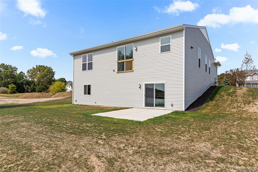 711 W Windward Way, Perry, MI 48872 — Photo 32