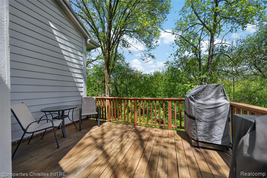 6390 Country Shire Lane, West Bloomfield, MI 48323 — Photo 42