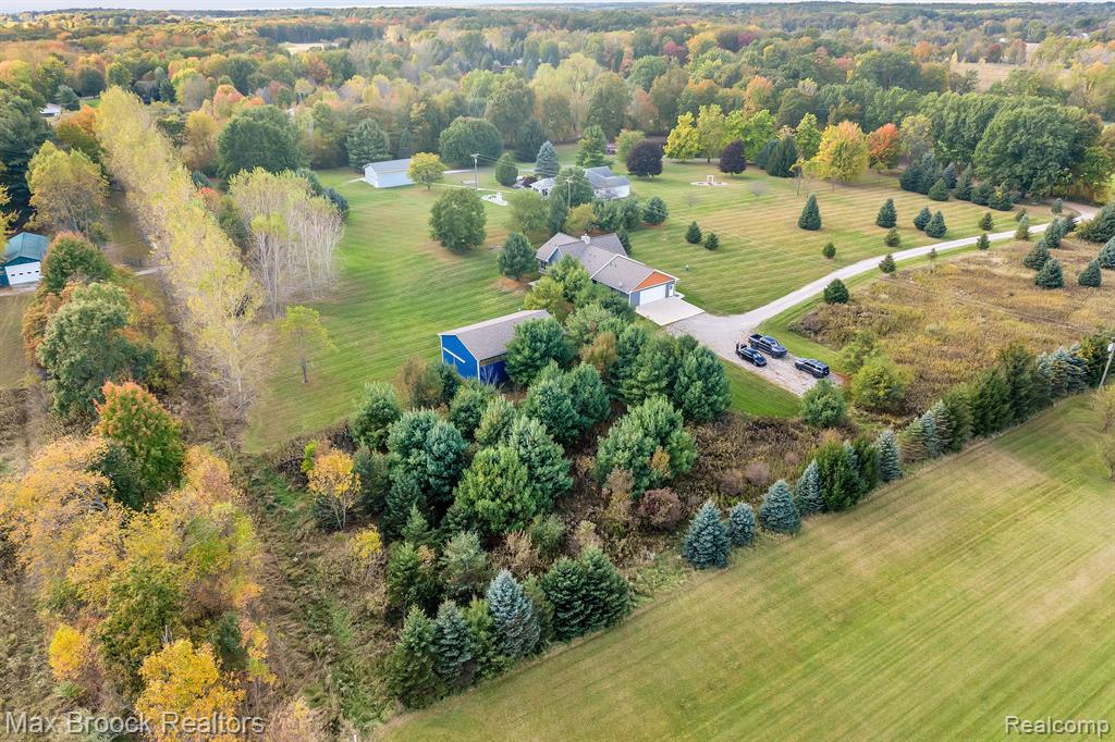 6300 HAZARD Road, Fenton, MI 48430 — Photo 40