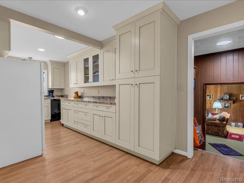 5093 Helene Avenue, Shelby Twp, MI 48316 — Photo 14