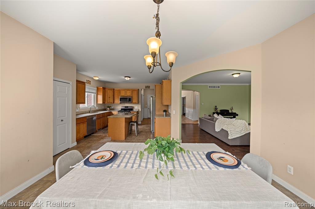 5142 Trailwood Lane, Warren, MI 48092 — Photo 14