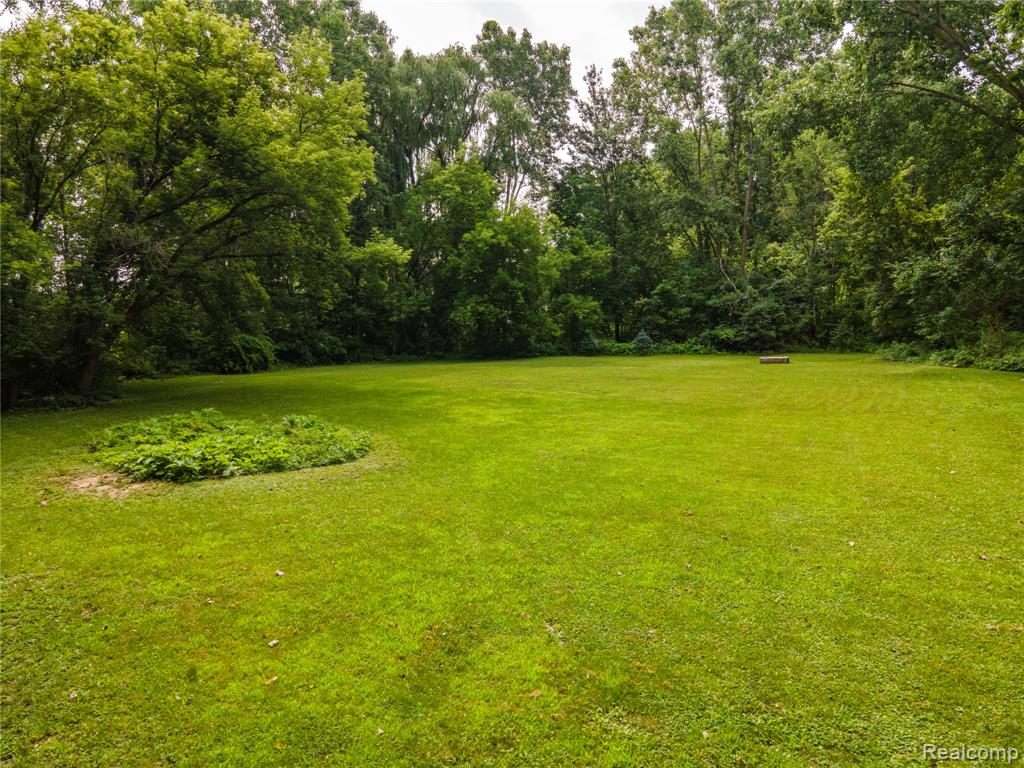 7244 Schoolcraft Drive, Davison, MI 48423 — Photo 10