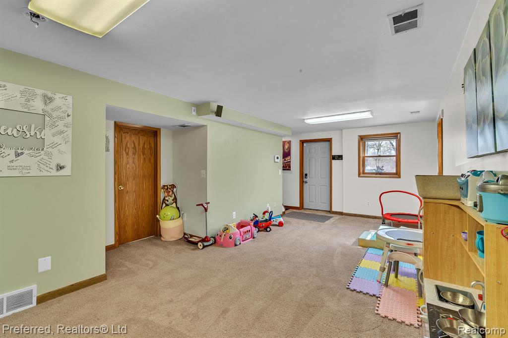 9514 CORNELL Avenue, Clarkston, MI 48348 — Photo 28