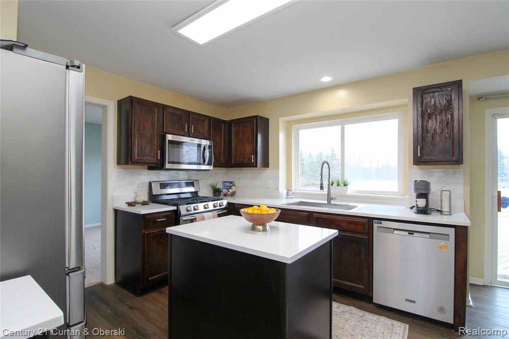 3571 BROOKLYN Drive, Canton, MI 48188 — Photo 8