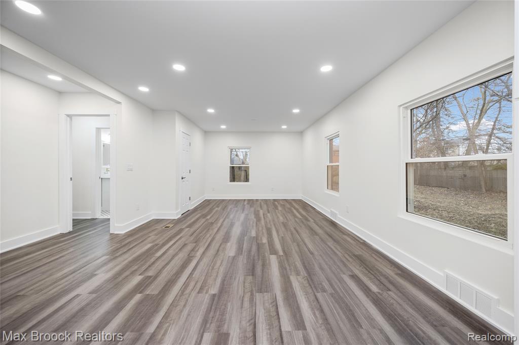 17348 Hilton Street, Southfield, MI, 48075