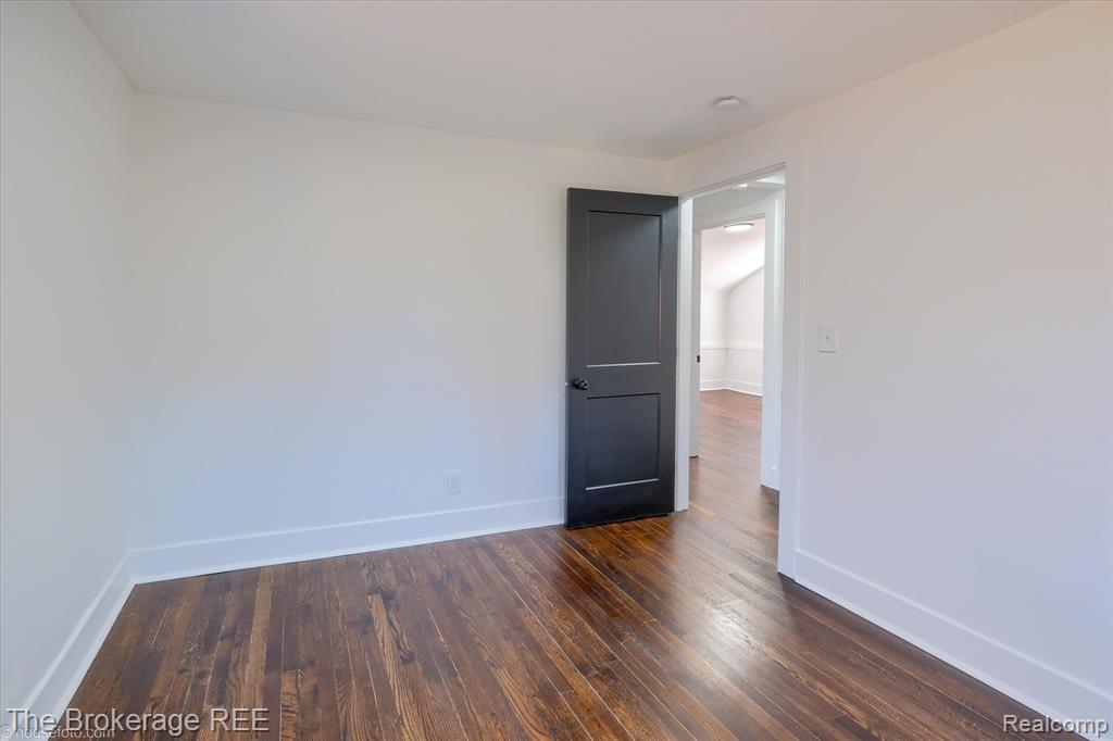 5447 Sitka Street, Burton, MI 48519 — Photo 34