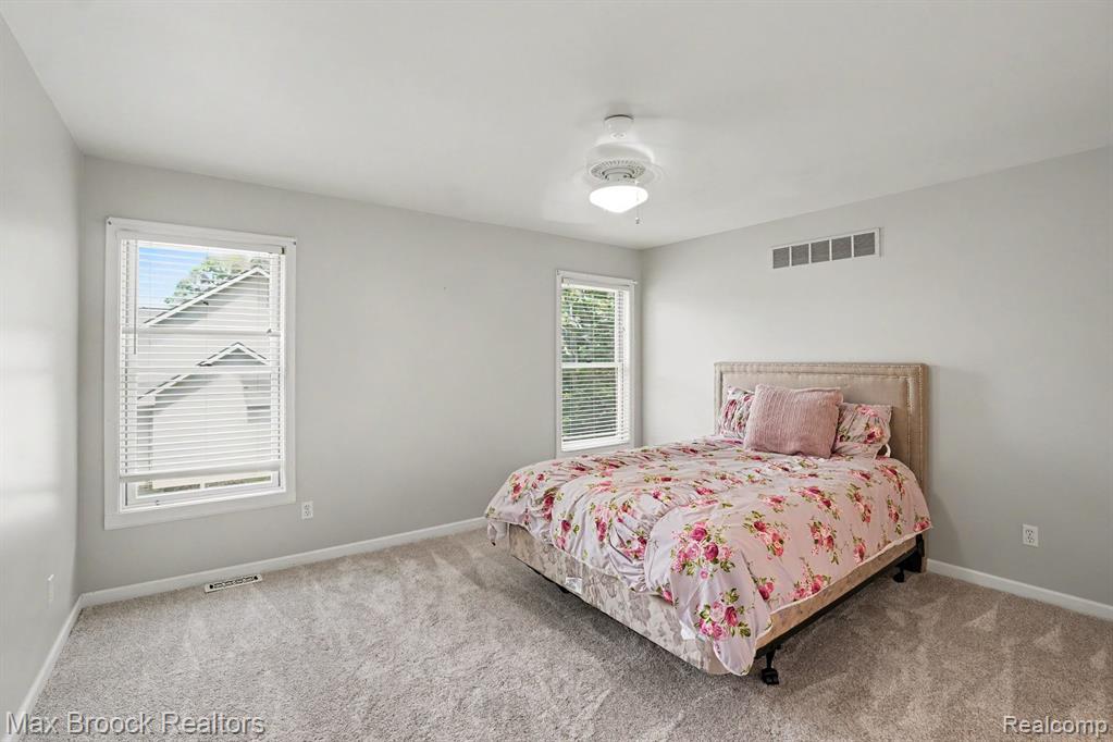 9843 Oak Valley Drive, Clarkston, MI 48348 — Photo 19
