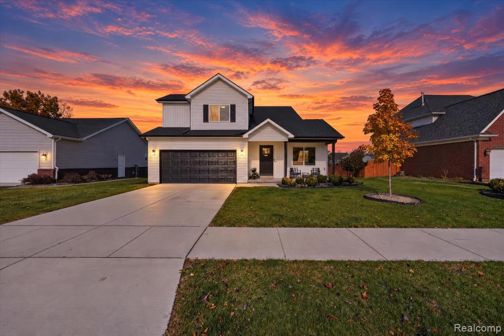 55 Old Carriage Lane, Lapeer, MI 48446
