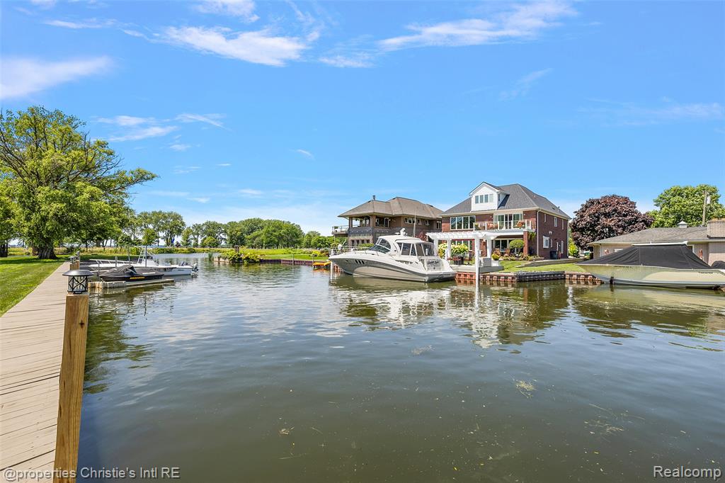 37337 LAKESHORE Drive, Harrison Township, MI — Photo 33