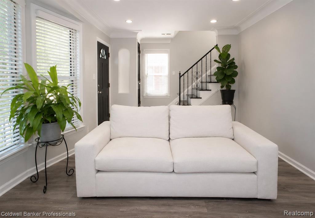 1168 N Vernier Road N, Grosse Pointe, MI 48236 — Photo 8