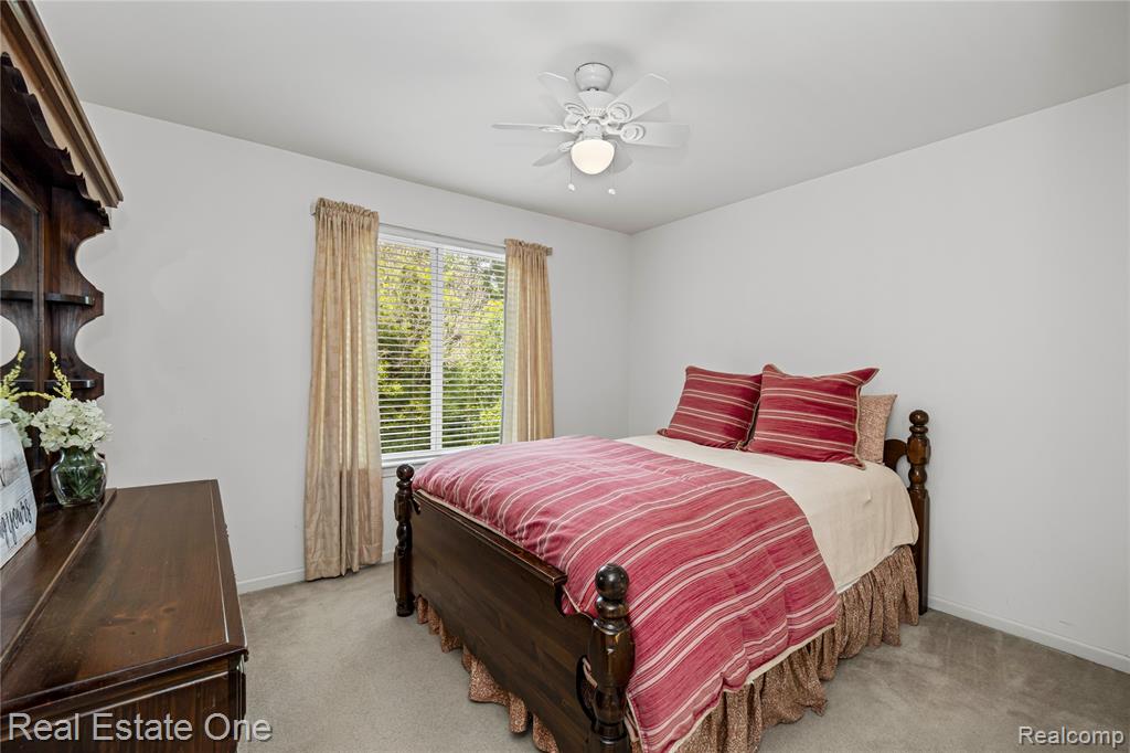 4364 Meadows Avenue, Burton, MI 48439 — Photo 25