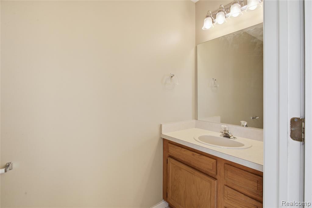 4118 Devon Road, Royal Oak, MI 48073 — Photo 11
