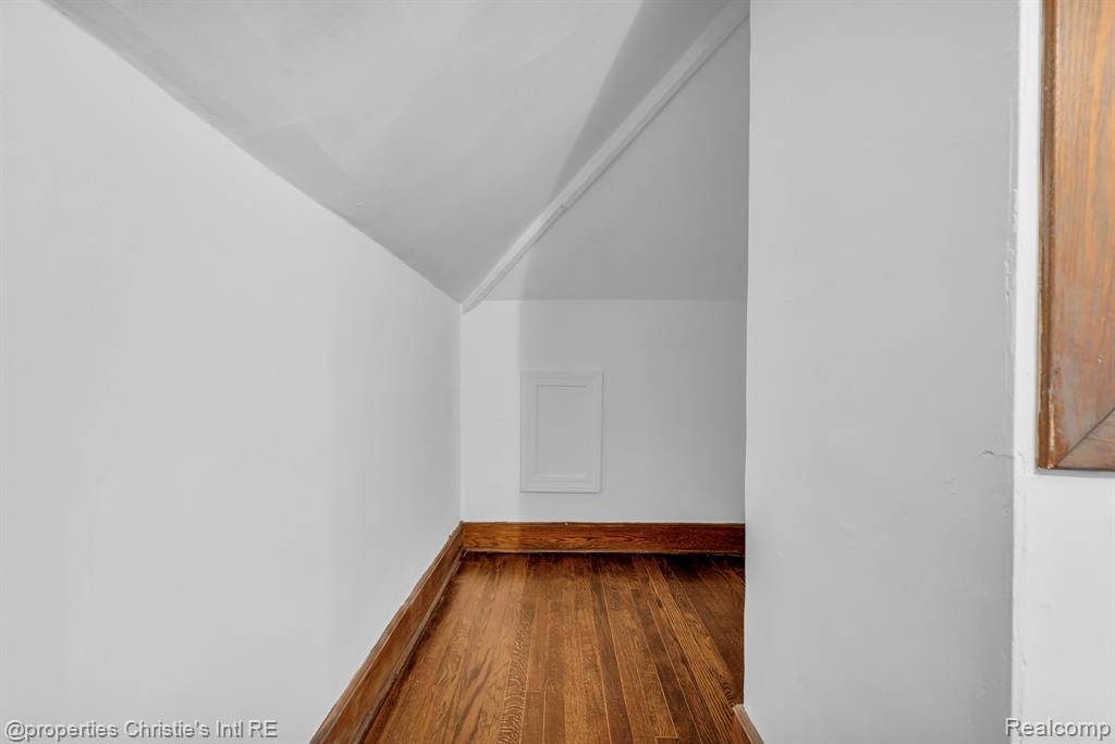 610 Chicago Boulevard, Detroit, MI 48202 — Photo 47