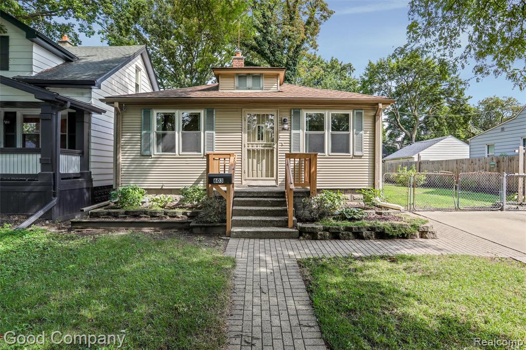 603 E Maxlow Avenue, Hazel Park, MI 48030 — Photo 2