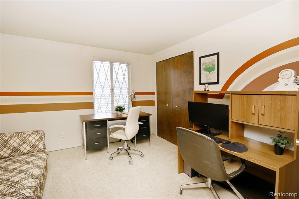 6132 Ledgeway Drive, West Bloomfield, MI — Photo 28