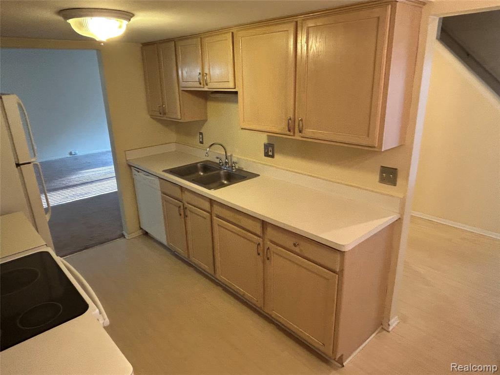 26889 Farmbrook Villa Drive, Southfield, MI 48034 — Photo 14