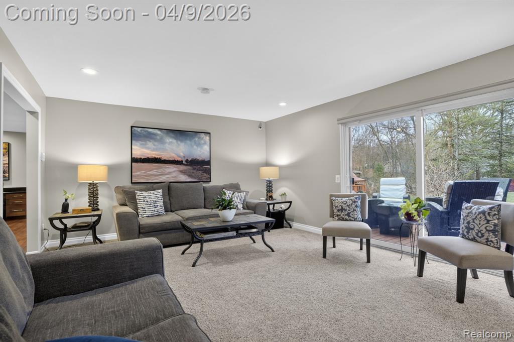 341 Ridgewood Road, Rochester, MI 48306 — Photo 24