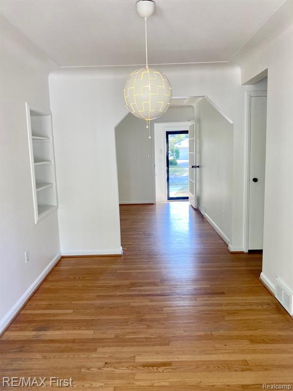 421 E Farnum Avenue, Royal Oak, MI 48067 — Photo 5