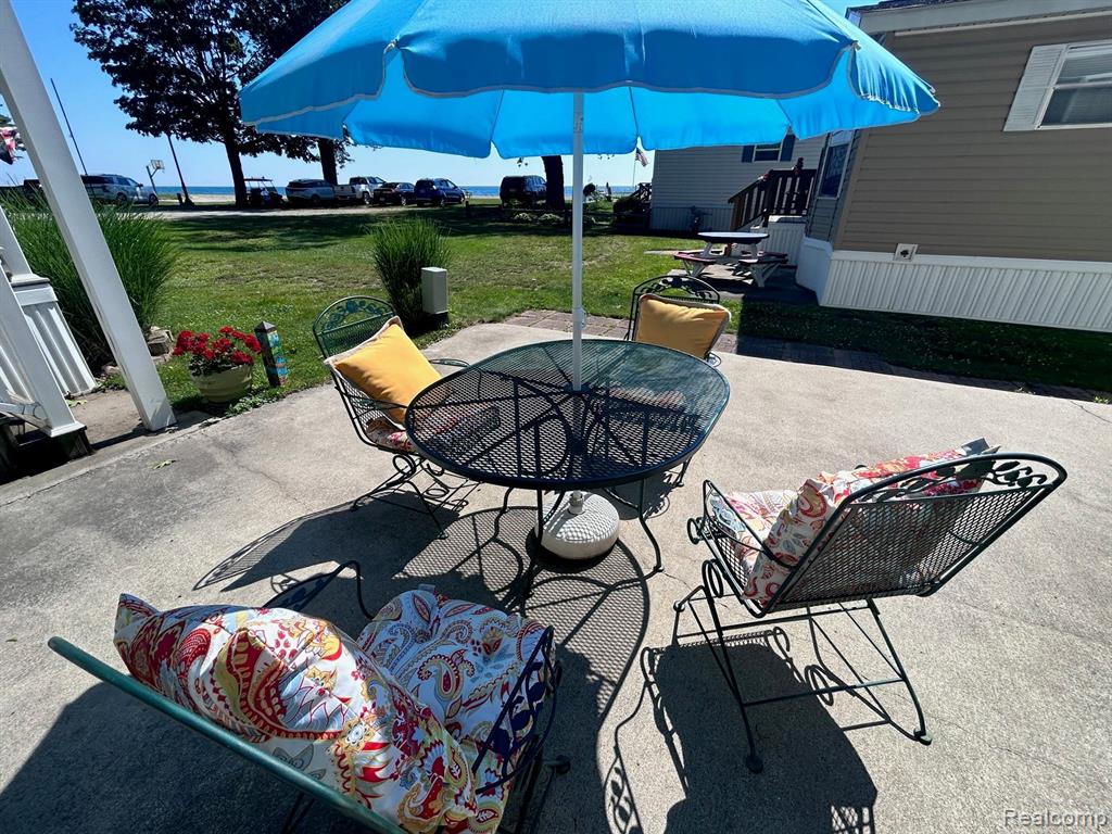 6103 LAKESHORE Road, 122, Lexington, MI 48450 — Photo 4