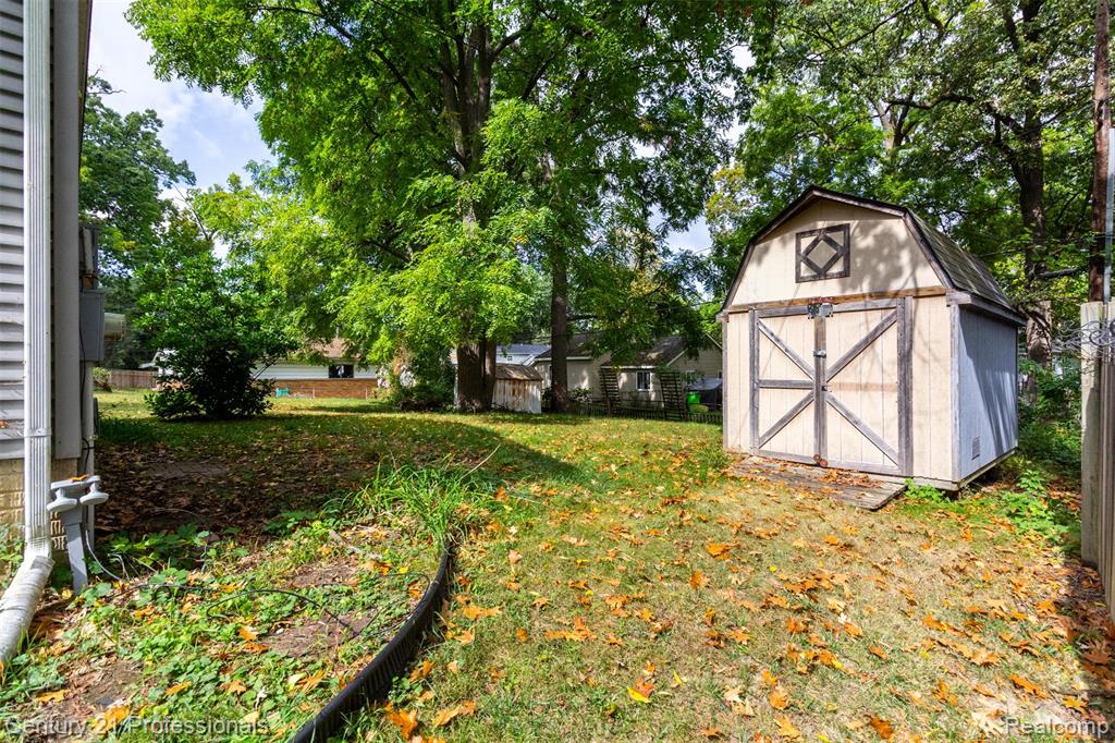 4080 Cass Elizabeth Road, Waterford, MI 48328 — Photo 32