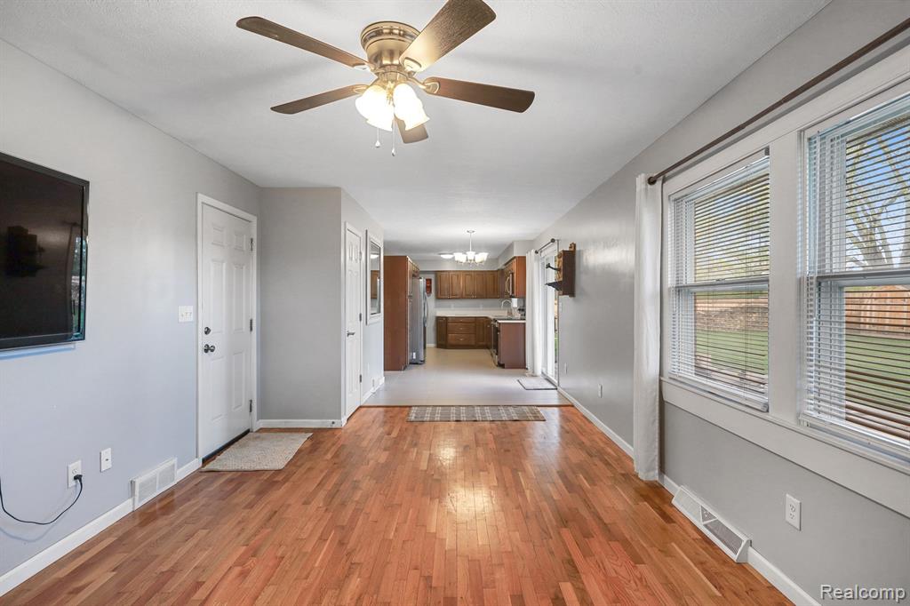 6106 Willow Highway, Grand Ledge, MI 48837 — Photo 12