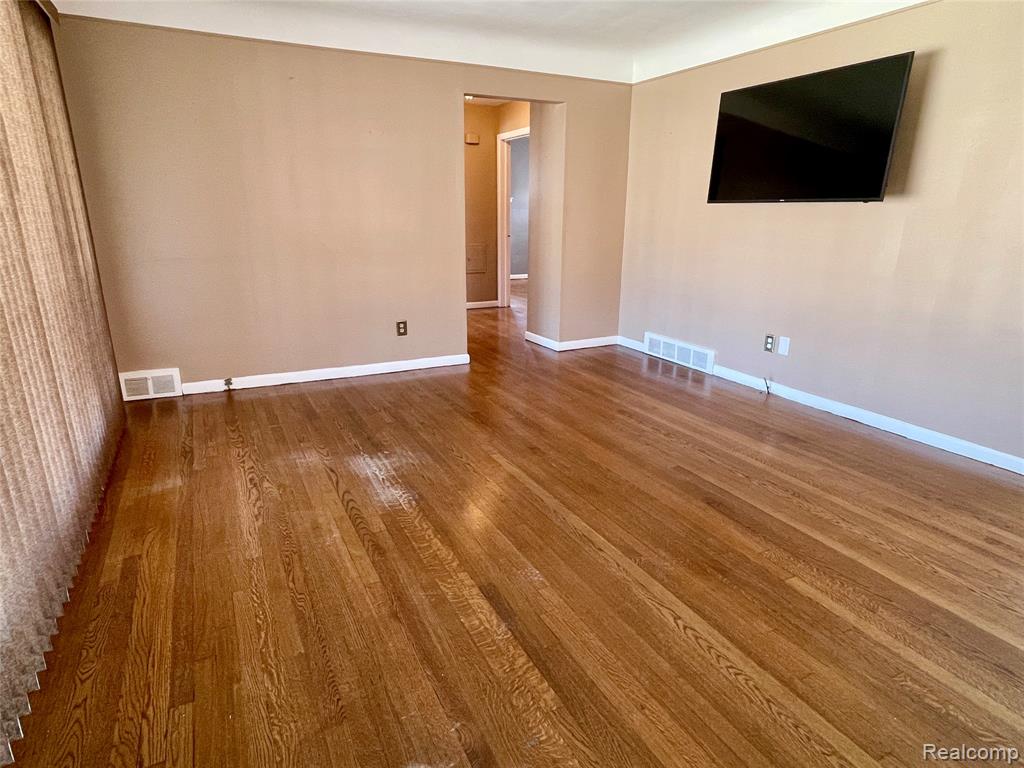 9964 Fox Avenue, Allen Park, MI 48101 — Photo 9