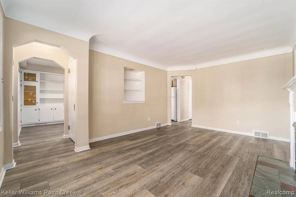 20926 Lennon Street, Harper Woods, MI 48225 — Photo 5