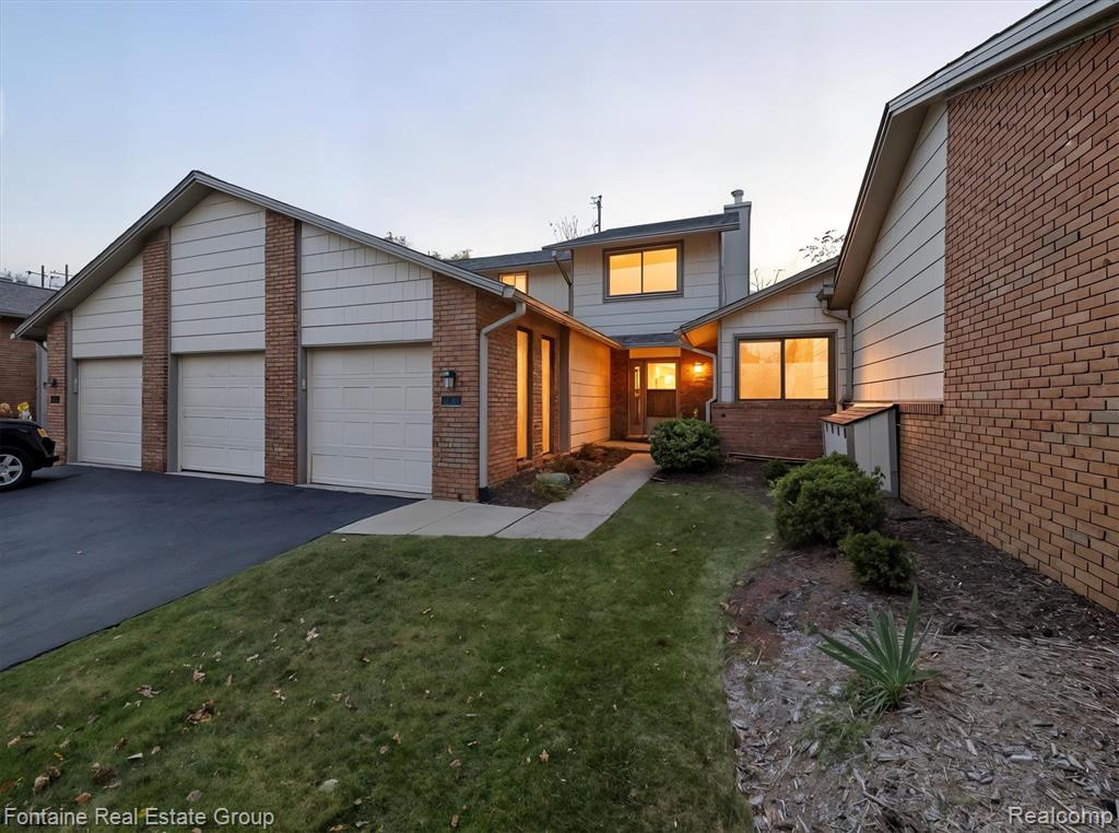 48124 Colony Farm Circle, Plymouth, MI 48170 — Photo 2