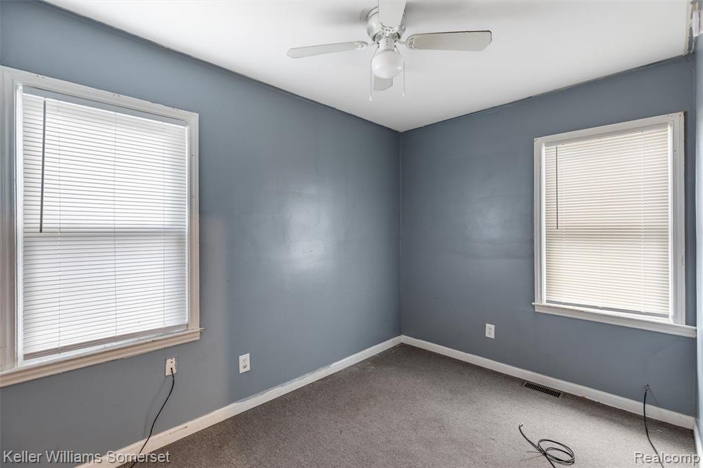 19239 Beaconsfield Street, Harper Woods, MI 48225 — Photo 12