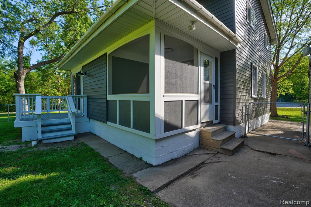 1460 W Silverbell Road, Lake Orion, MI — Photo 16