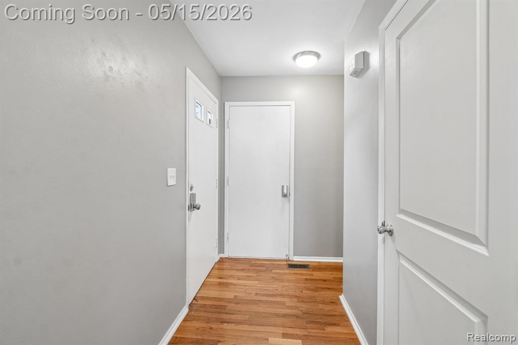44 Stratford Lane, Rochester Hills, MI 48309 — Photo 13