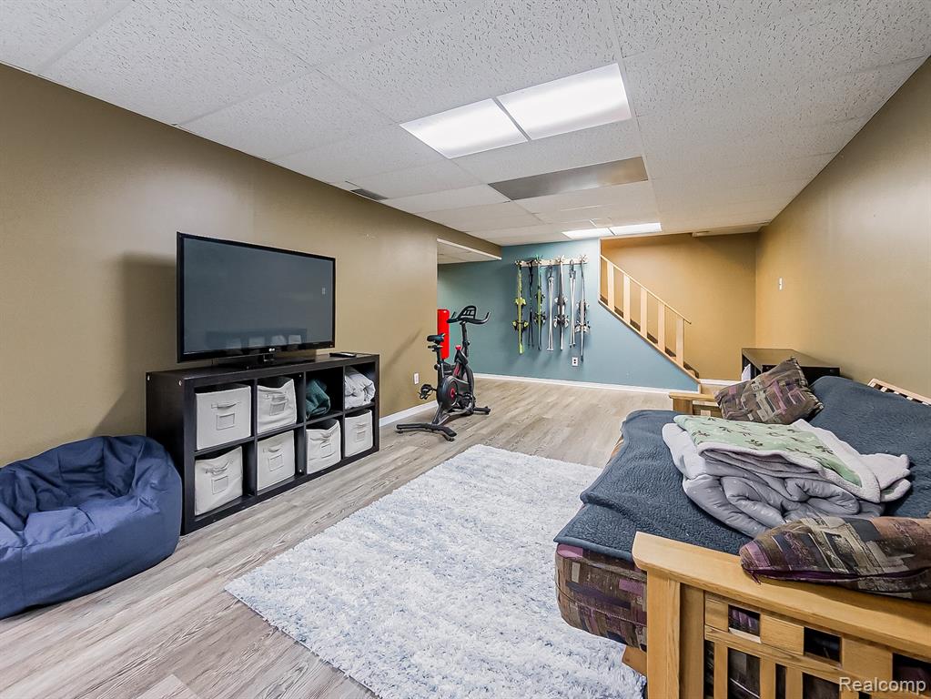 25911 Buckminster Drive, Novi, MI — Photo 34