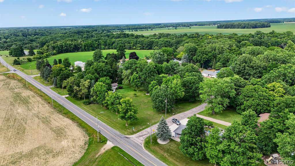 4877 Orchard Lane, Owosso, MI 48867 — Photo 59