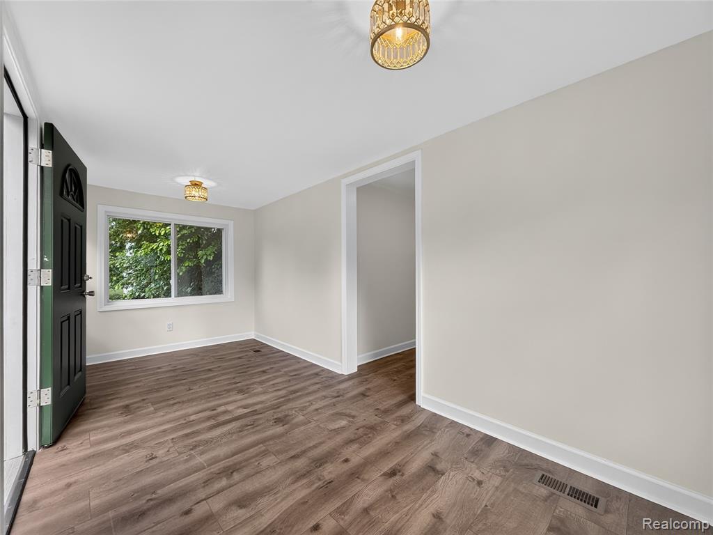 8512 Fisher Avenue, Warren, MI 48089 — Photo 3