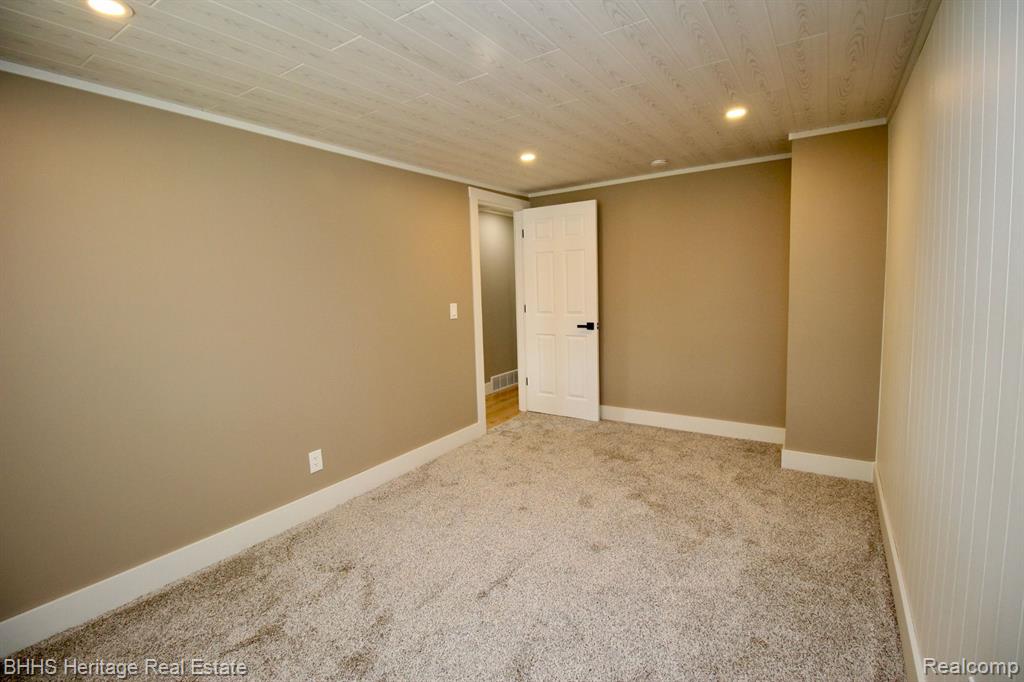 316 MONROE Street, Webberville, MI 48892 — Photo 33