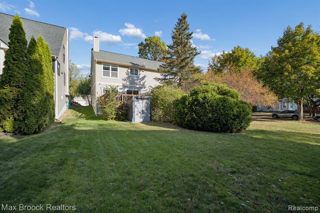 758 Huntclub Boulevard, Auburn Hills, MI 48326 — Photo 39